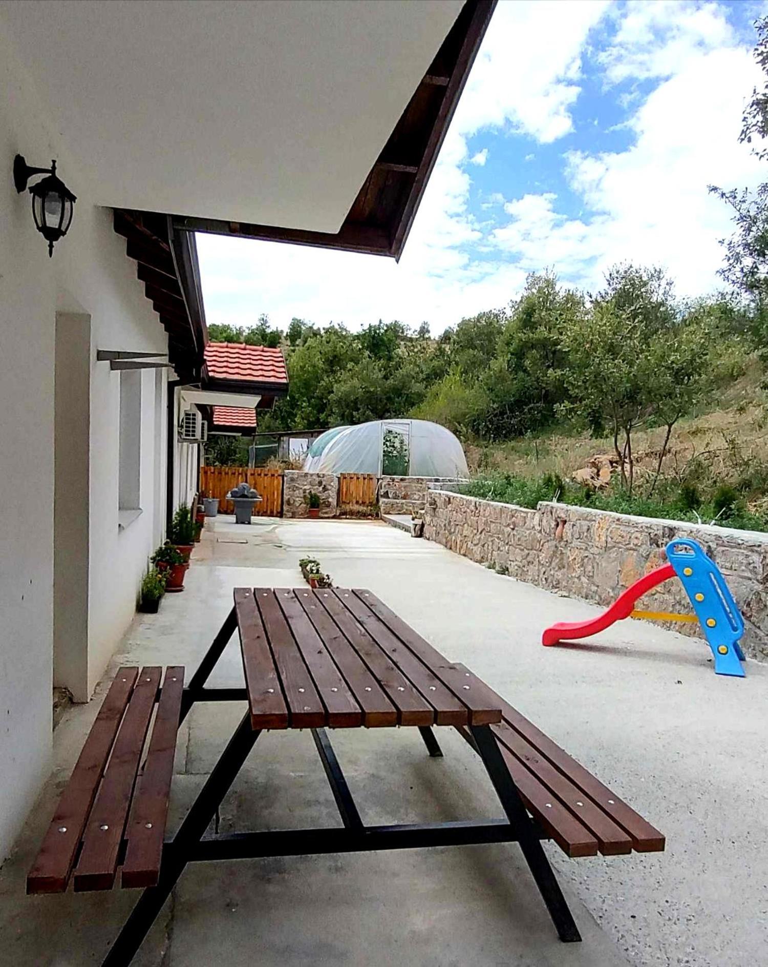 Lesnovo House Tomevski Exterior foto